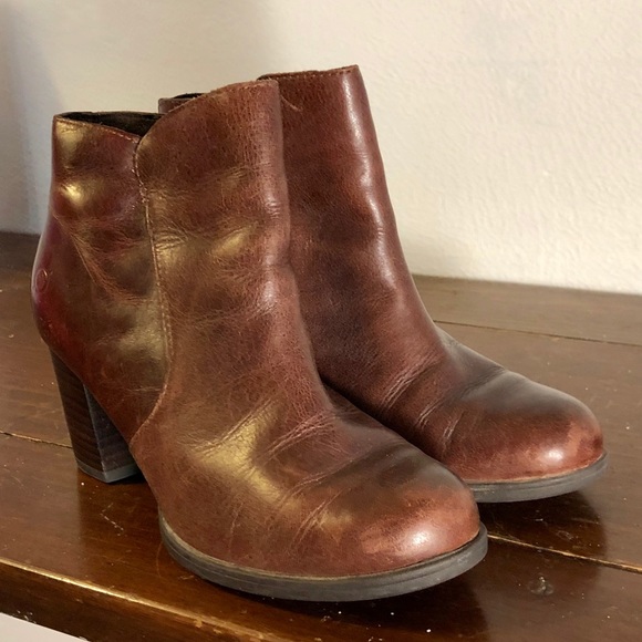 ♦️SOLD♦️Born leather ankle boots 6M - Picture 5 of 6